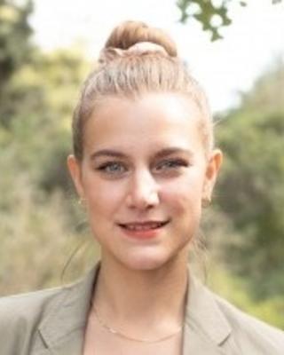 Céline Debourse